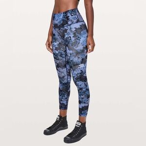 Lululemon Wunder Under Hi-Rise 7/8 tights. Size 8.